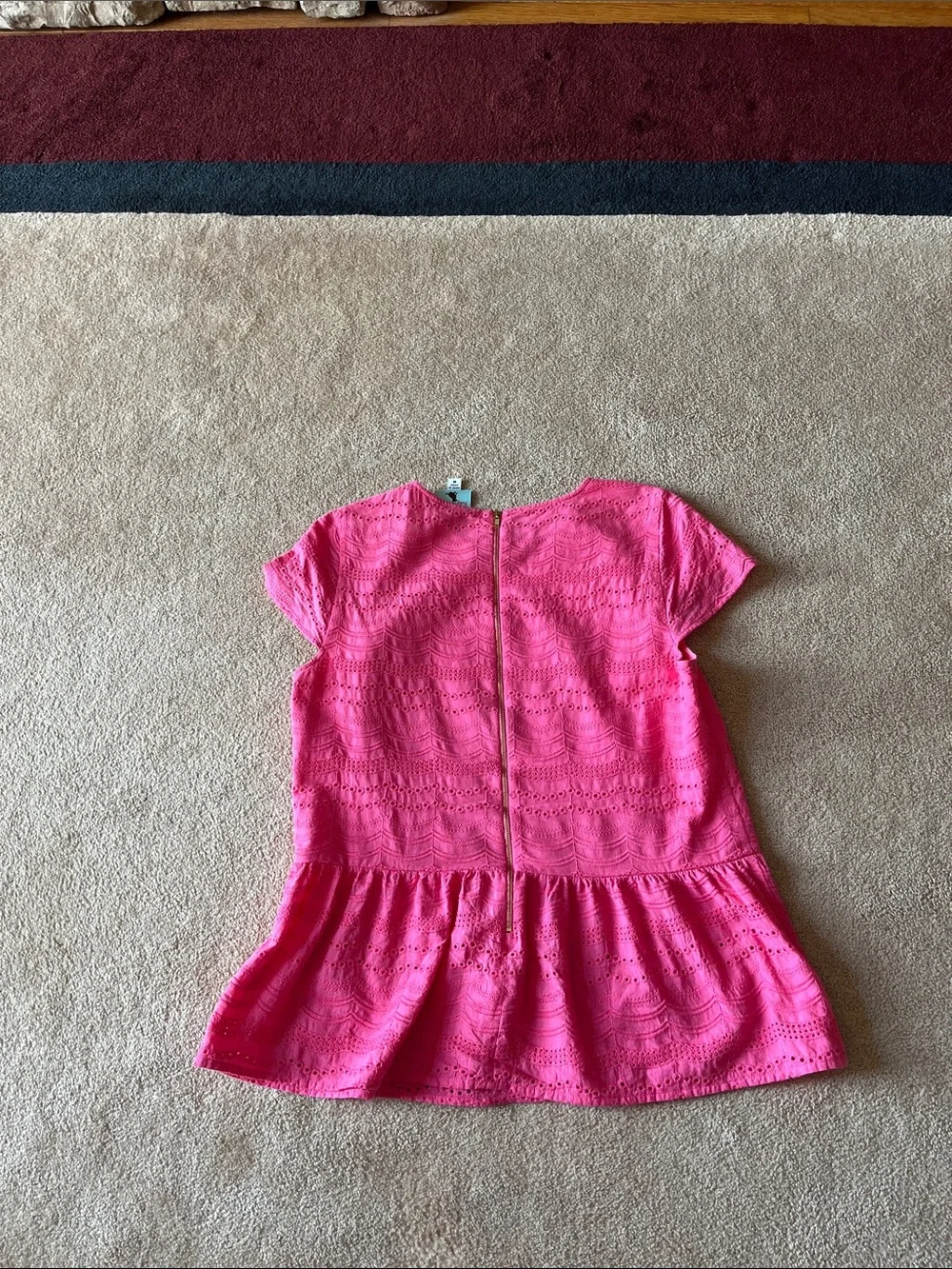 Like New ladies Haley & the Hound top! Sz.M, Beautiful bright pink w gold zipp